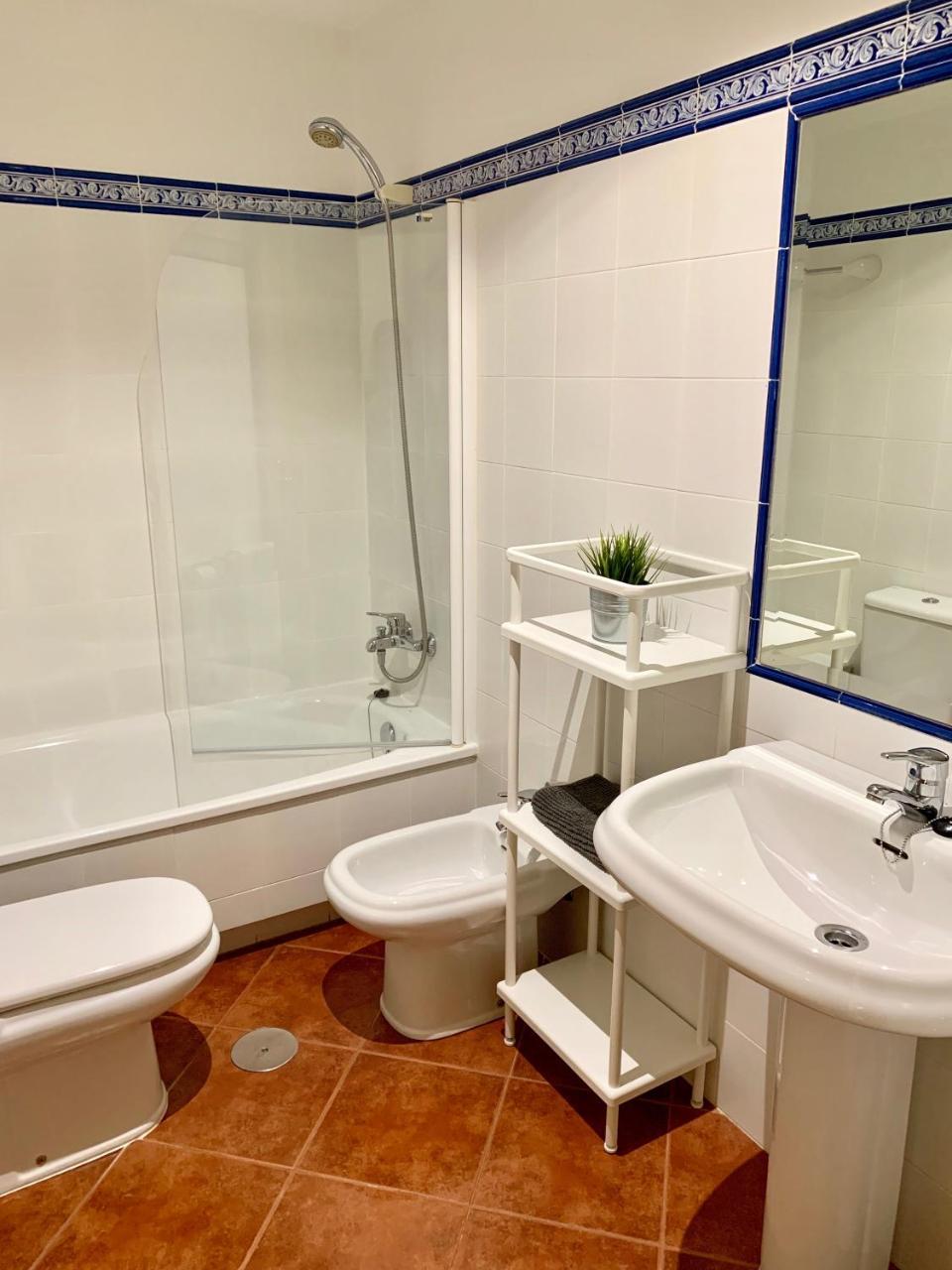 Rey Aurelio Apartment Onís Екстериор снимка