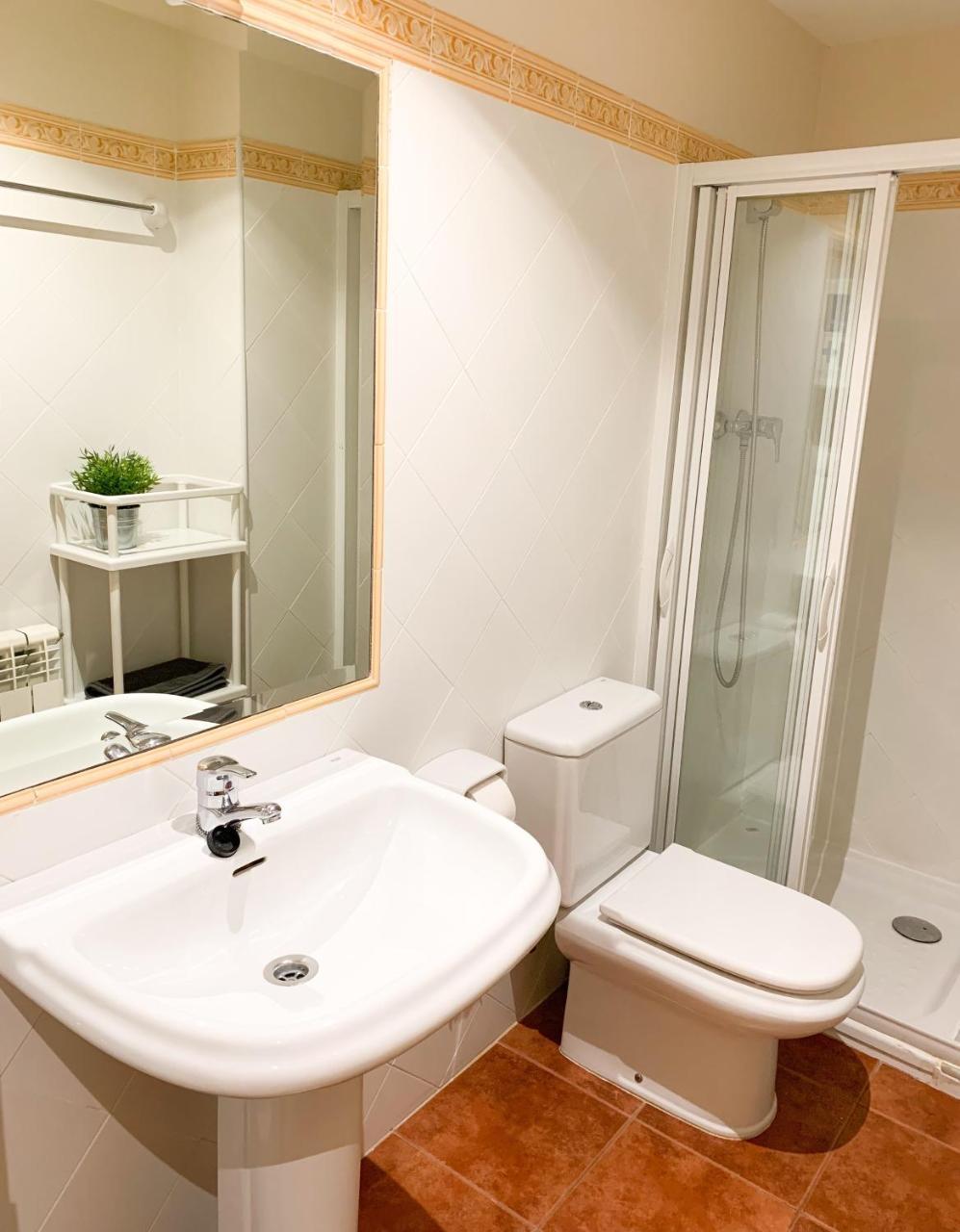 Rey Aurelio Apartment Onís Екстериор снимка